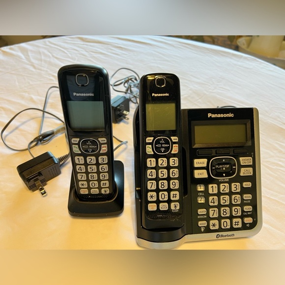 Panasonic KX-TGF570 Bluetooth Cordless Phone Answering Machine System - Picture 14 of 14